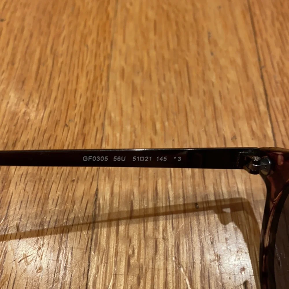 Guess Designer Sunglasses with Mirror Lenses 😎 - Picture 5 of 11